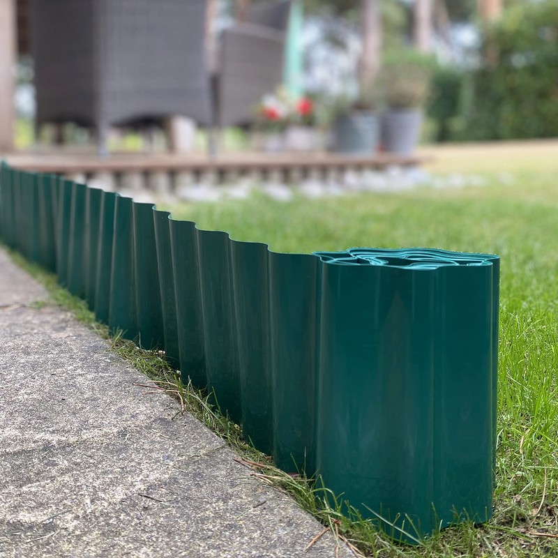 Selections Flexible Lawn Edging - Green Plastic (9m x 15cm