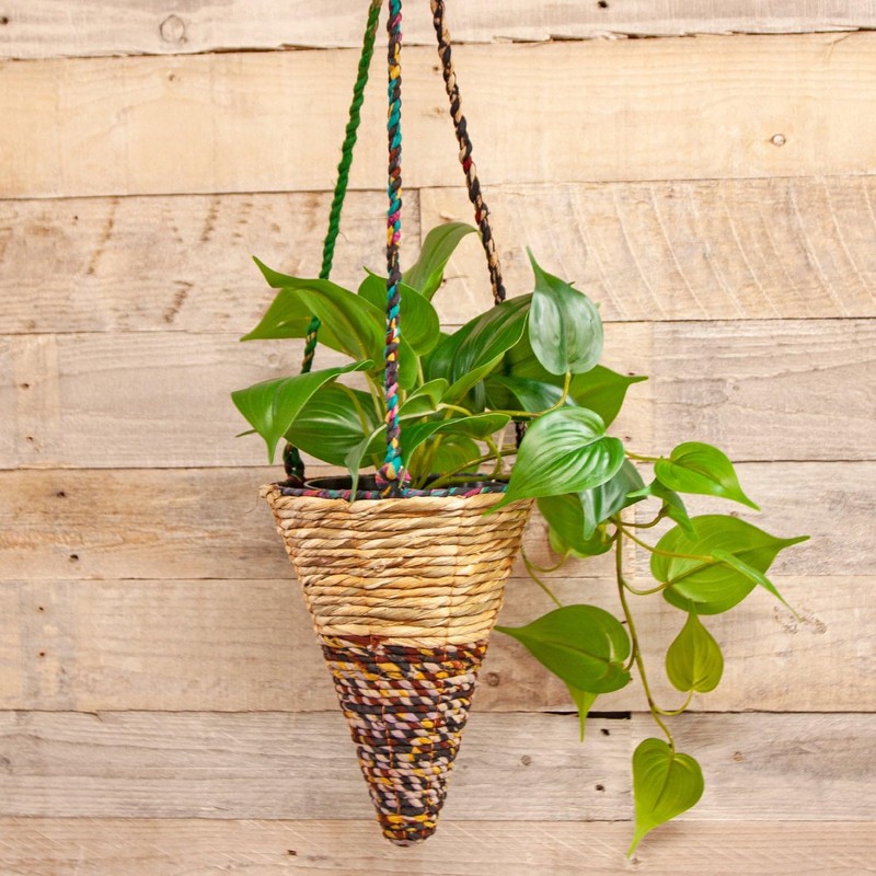 Wildlife World Artisan Hanging Plant Basket - Small Conical -