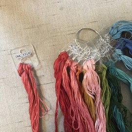 Clear Acrylic Floss Chips, Clear Acrylic Embroidery Floss/Thread Drops, Cross Stitch Tread Bobbins (100PCS)