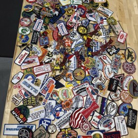 Lot of 100 Vintage Sew & Iron On Patches Random Mix Fashion Badges, DIY