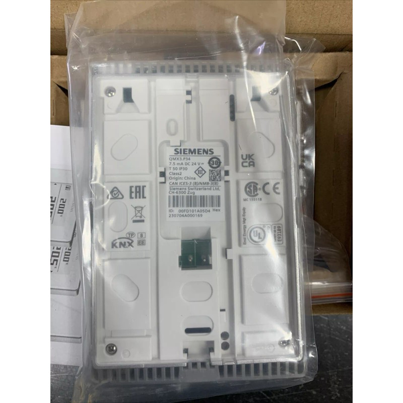 Siemens Room Thermostat with Local Display QMX3.P34 - Brand N