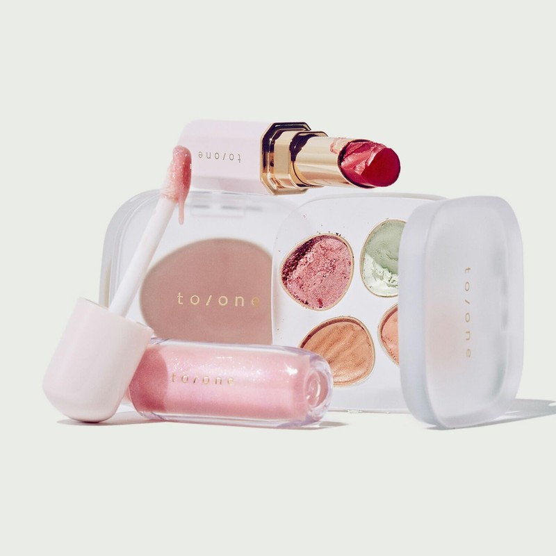to/one Petal Float Blush 06 Sensual Satin Teak Powder Cheek
