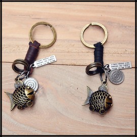 White Fang AZ168 Keychain, Carp, Keyring, Leather, Stylish, Retro Charm, Miscellaneous Goods, Men's, Women's,, Black