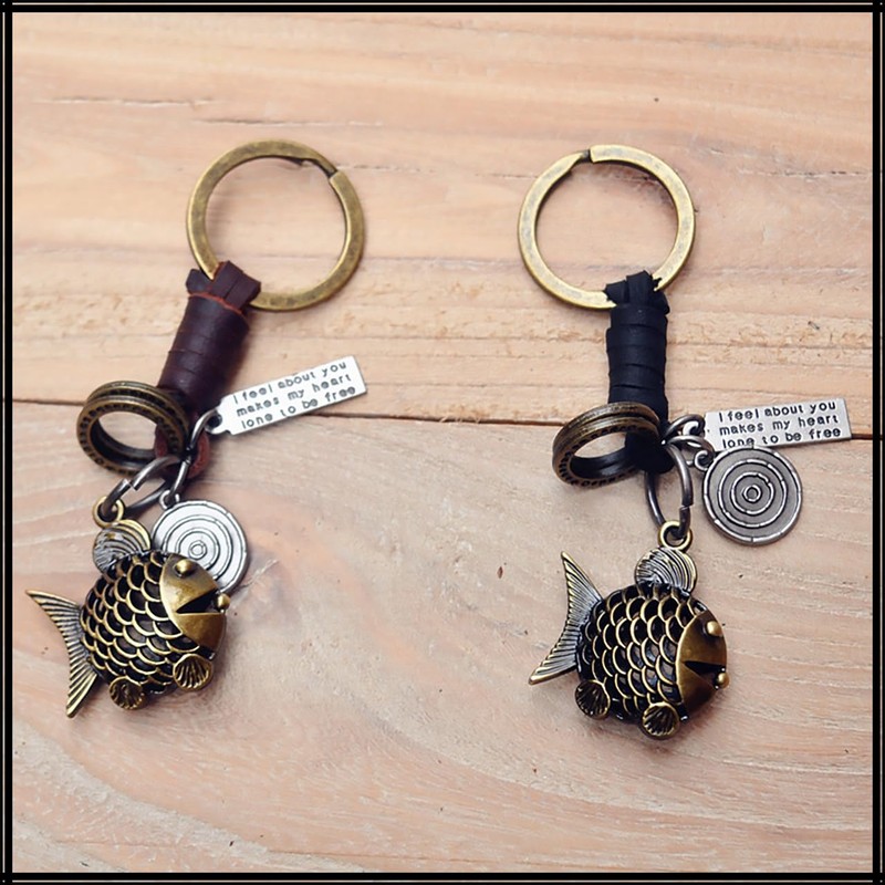 White Fang AZ168 Keychain, Carp, Keyring, Leather, Stylish, Retro Charm,