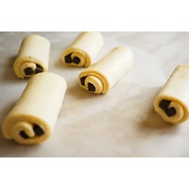 Cacao Barry Callebaut Dark Baking Extruded Sticks. Semi Sweet Chocolate Batons Boulangers for Croissants and Pain au Chocolat. 44% Cacao (3.5 Lbs, 1,6 kg) 300 pieces