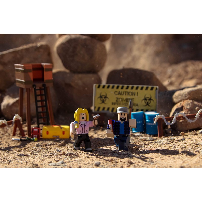 Roblox Action Collection - Zombie Attack Playset [Includes Exclusive Virtual