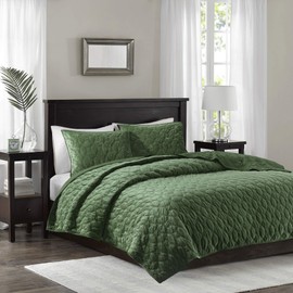 Madison Park Harper Quilt Set-Faux Velvet Casual Geometric Stitching Design All Season, Lightweight Coverlet, Cozy Bedding, Matching Shams, King/Cal King(104"x94"), Green 3 Piece