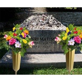 12 Pack Memorial Flower Vase Plastic Cemetery Vases with Spikes Cemetery Decorations for Grave Decorations for Flowers Plastic Vases