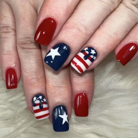 Independence Day Press on Nails Short Square Fake Nails 4th of July False Nails Red Blue White Full Cover Glue on Nails Stripe Acrylic Nails Stars Stick on Nails for Patriotic Women Girls 24Pcs