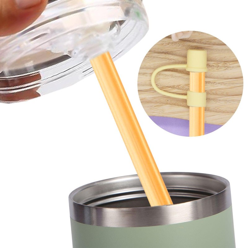 Pack of 2 cup lids, 2 straw plugs and 2