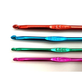 4 pcs Multicolor Aluminum Crochet Hooks: Size 4mm, 4.5mm, 5mm and 5.5mm