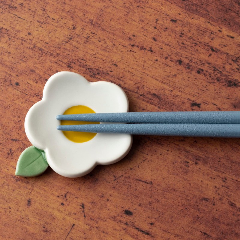 Tatara 030551 Chopsticks Rest, Camellia, Tsubaki Tsubaki, White, Mino Ware,