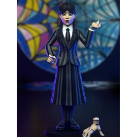 NECA Collectible Wednesday Series - Figura de Toony Terrors de 6 Pulgadas, diseño de Wednesday Addams en Uniforme