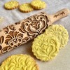 Nudelholz DAMASK für Kinder. Gravierte Teigroller für hausgemachtes Gebäck. Teigrolle