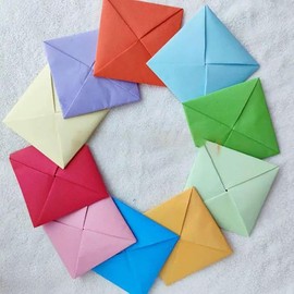 Ddakji Korean Game,Double Card Premium Version Blue and Red Traditional Korean Folding Game,Ddakji Paper Flip Toy,Hard Cardboard Hiting Paper Game,Corner Cardboard Game Multiplayer