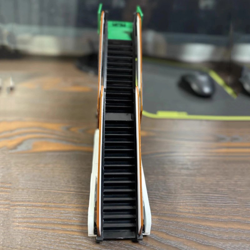 Unbranded 1/43 Scale Passenger Elevator Airport Boarding Car Vehicle Model