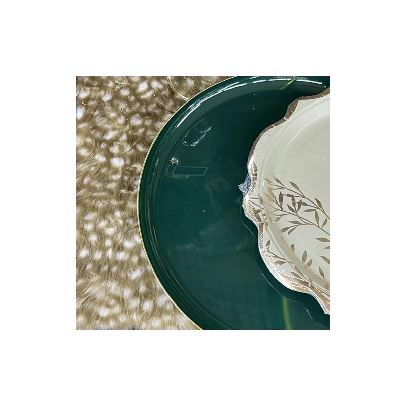 Luck and Luck 8 Sage Green Paper Plates with Gold