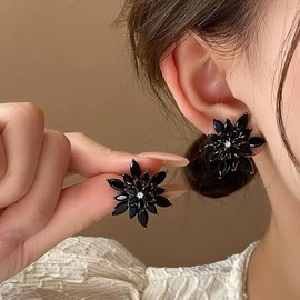 Just Follow Crystal Flower Burst Stud Earrings for Women Rhinestone Floral Cluster Zircon Blooming Earrings Wedding Party Jewelry Accessories (Black)