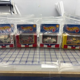 Hotwheels Puerto Rico set  of 4