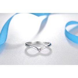 Qings Letter V Stacked Ring 925 Sterling Silver Simple Shiny Sparkling Victory Good Luck Symbol Stack Wedding Proposal Engagement Ring for Women Girls