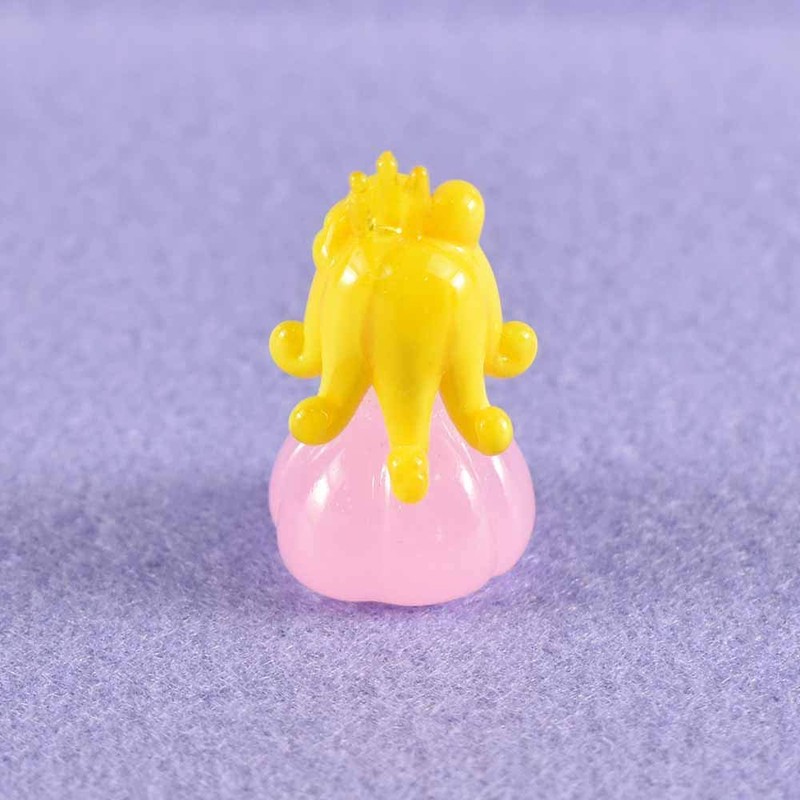 Forkart Cute Handmade Glasswork Himesama Total Length: 1.1 inches (27
