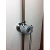 SHOWER HAND : Holds button showers on whilst you shower