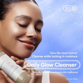 EQQUALBERRY- Limpiador en gel con brillo diario y pH equilibrado, 7,1 fl oz., 210 ml Acabado hidratante, limpieza en gel suave, Corea