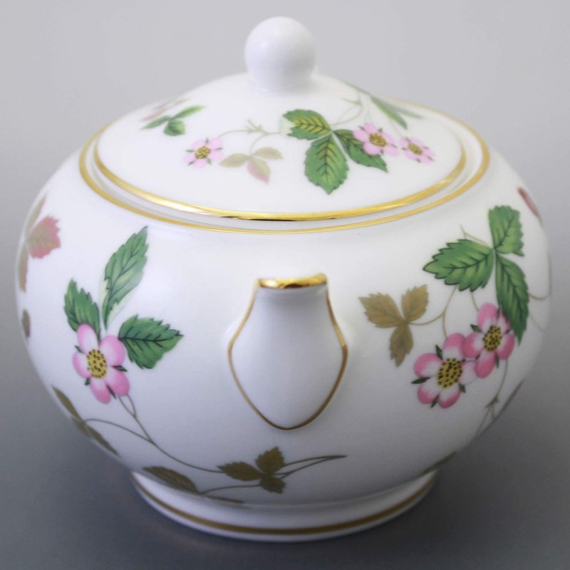 Wedgwood 50105506975 Wild Strawberry Tea Sugar Box, S, Wedding Gift,