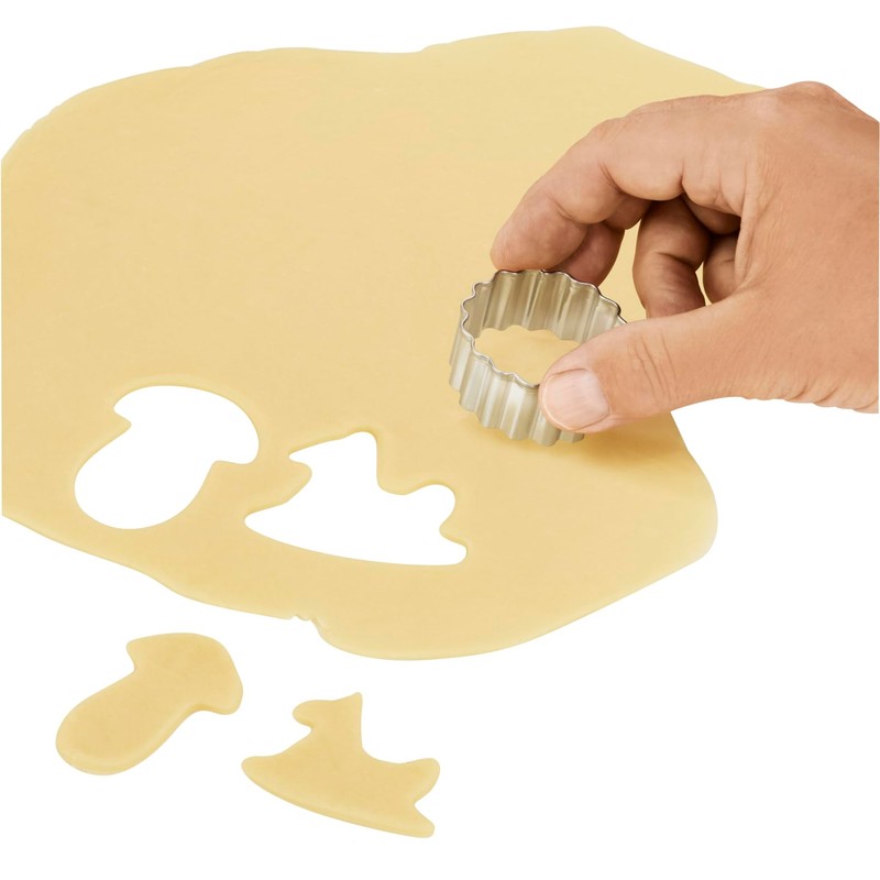 Kaiser COOKIE CUTTER RING OF 8 MEDIUM