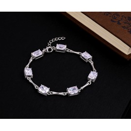 Diamond Treats 925 Sterling Silver Bracelet for Women with 9x6mm Flawless Radiant Cut White Cubic Zirconia. This Adjustable 7.5-8 inch Ladies Silver Bracelet is the Perfect Jewellery Gift for Women.