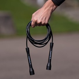 Swissskip - Cuerda de saltar de velocidad de Dayan Kolev, cuerda de saltar de PVC de 5 mm, ideal para principiantes y atletas avanzados, diseñada para