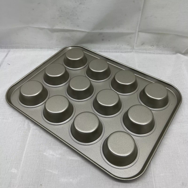 Made by design 12 cup Muffin pan Gold wrap resistant