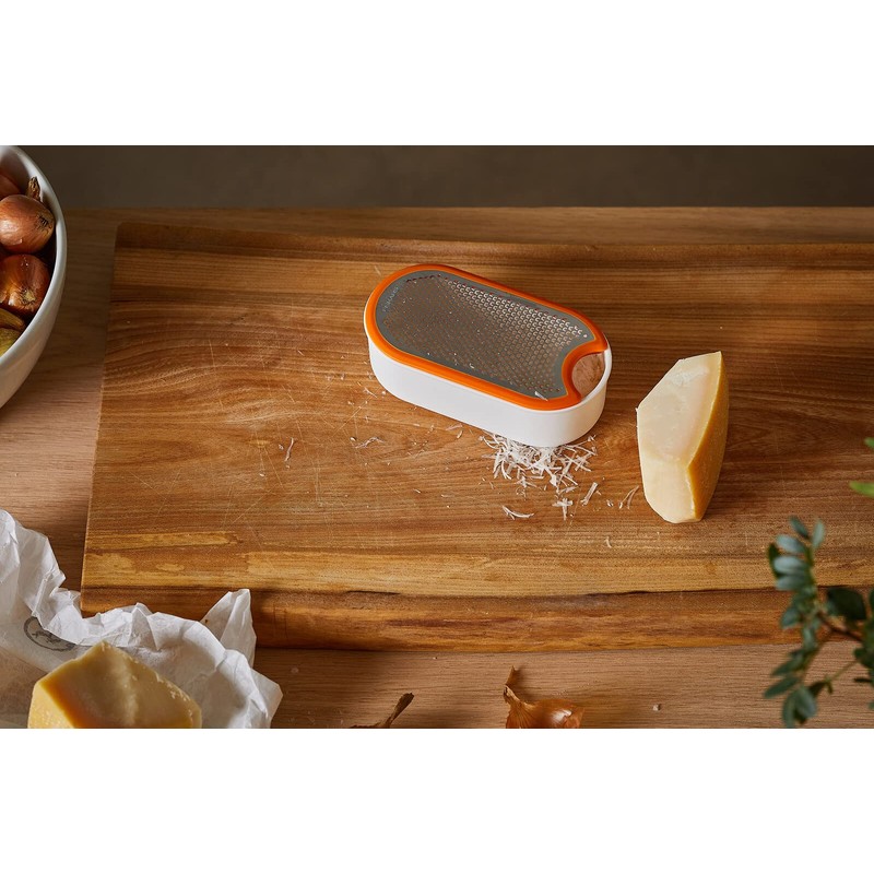 Fiskars Box Grater, With Container, Dimensions: 16.8 x 9.0 cm,