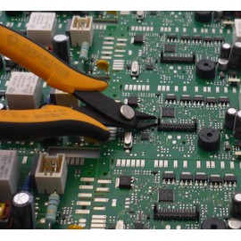 Piergiacomi micro soft wire cutter with an 8 mm long jaw set at a 21聽degree angle for flush cutting terminal wires up to 1.3 mm (16AWG) 聽-聽1聽TRE03NB.