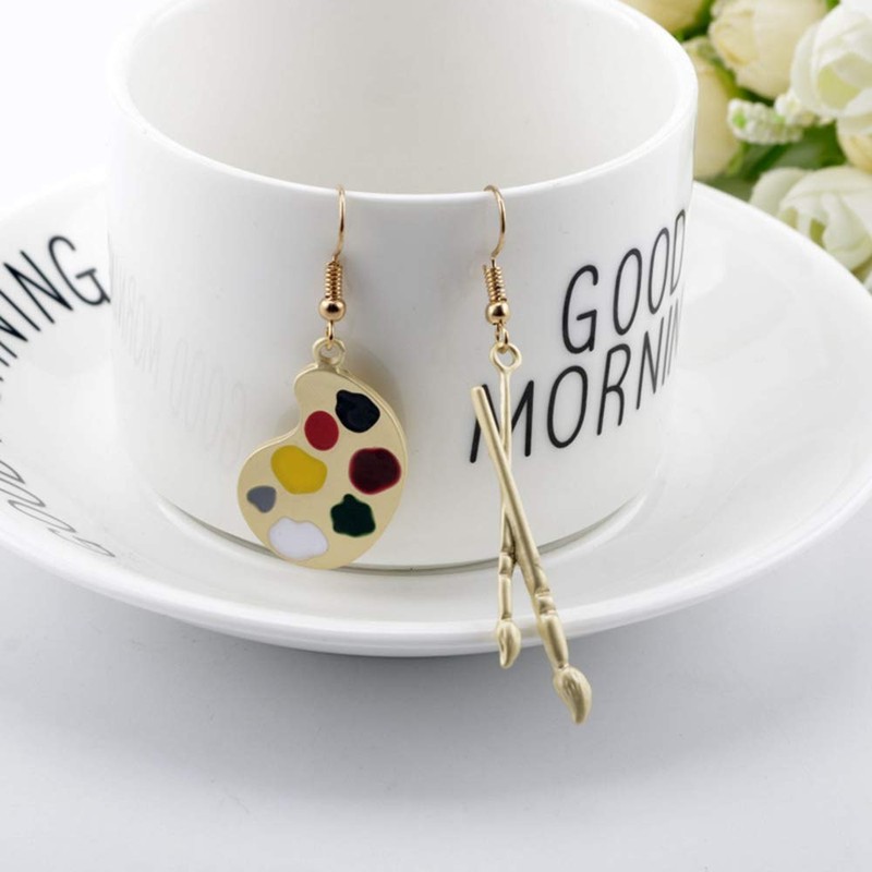 Hand made cute palette brush asymmetric earrings