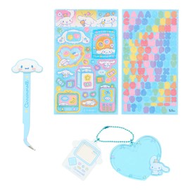 Sanrio 370347 Tweezers & Deco Charm (Enjoy Idol) Cinnamon Roll