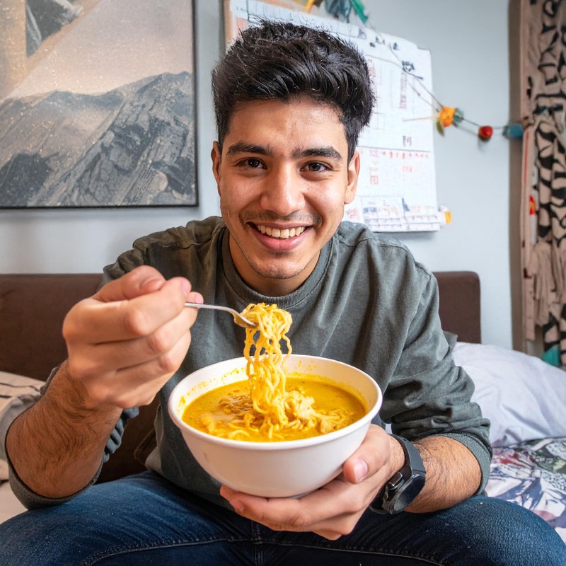 Curry Flavor Instant Noodles (Pack of 5) — Mi Sedaap