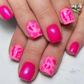 Glossy Short Square Fake Nails, Valentine's Day Red Press On Nails With Valentine's Day Love Heart Pattern Design, Small Love Full Cover False Nails,Glue on nails for Women Girls 24pcs Fake Nails