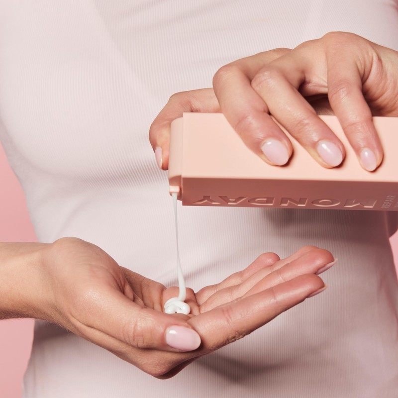 MONDAY HAIRCARE MOISTURE Leave in Conditioner with Hyaluronic Acid, Jojoba