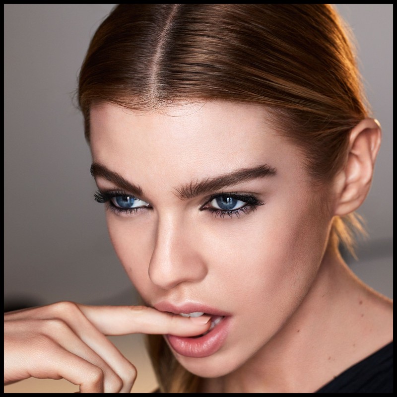 Max Factor Brow Shaper - for Perfectly Shaped Eyebrows -