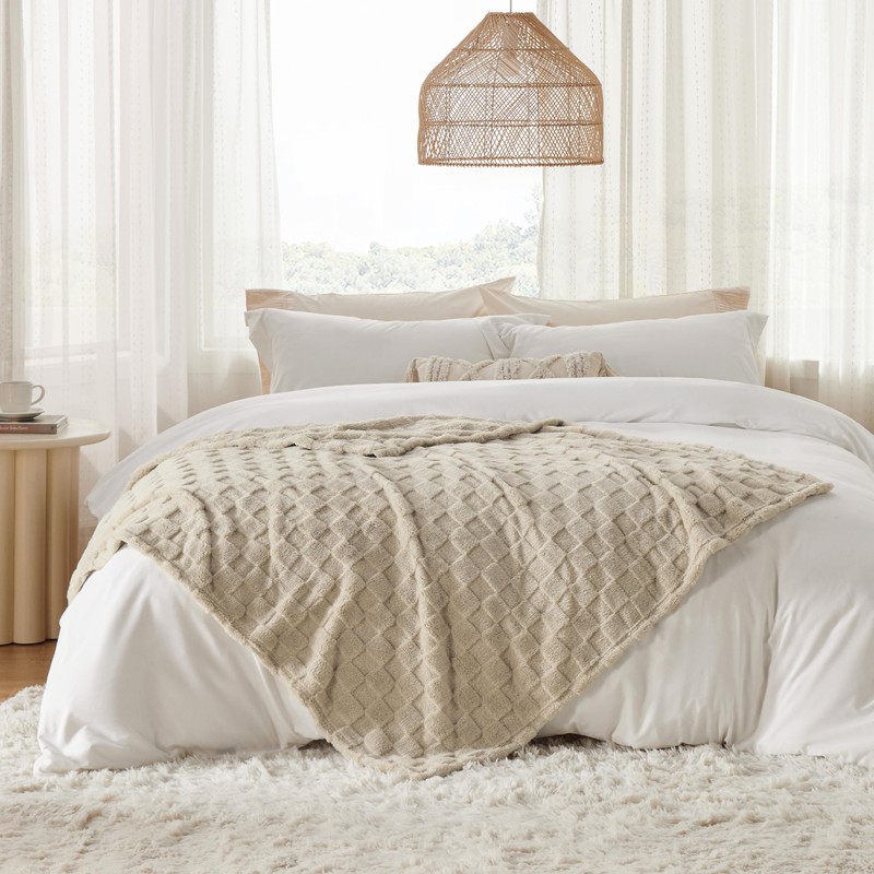 Bedsure Fleece Throw Blanket for Sofa - Soft Checkered Single