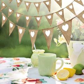 Vintage Fabric Hessian Bunting Rustic Burlap Banner, Triangle Flag Banner String Wedding Outdoor Banner Rustic Linen Bunting Natural Love Heart for Party (1PCS)
