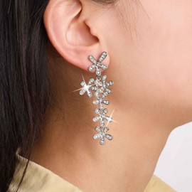 Inilbran Boho Crystal Flower Stud Earrings Vintage Cluster Flower Dangle Earrings Silver Metal Flower Drop Earrings Floral Flower Chandelier Earrings Jewelry for Women