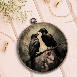 Hxlac Dark Academia Raven Couple Round Wall Art Framed, Dark Cottagecore Floral Round Wall Decor, Mystical Gothic Crow Hanging Canvas Prints Wall Sculptures for Home Room Decor, 10x10 Inch