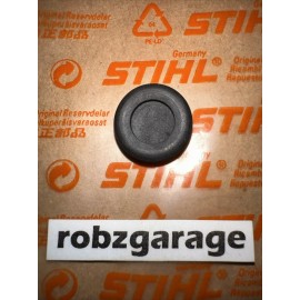 GENUINE STIHL NEW OEM STIHL RUBBER CAP 1115-358-2500 028 WB 030 032 032 041 045 AV FS410 —B19