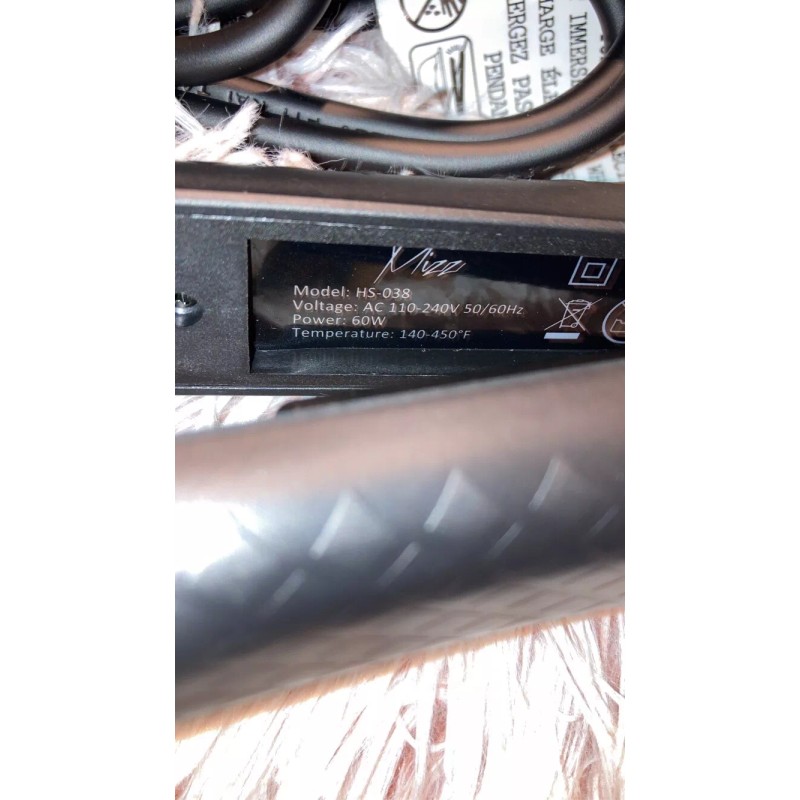 MIZZ Professional Hairstyling Straightening Iron 450 Degrees Dual Voltage Black