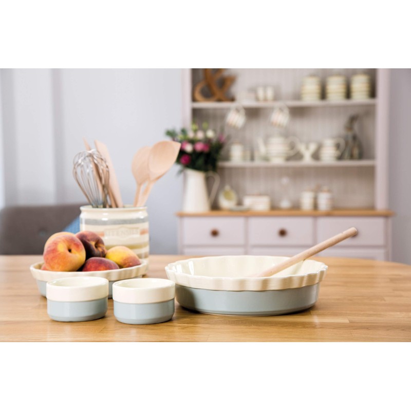 KitchenCraft Classic Collection 20cm Round Ceramic Pie Dish, White