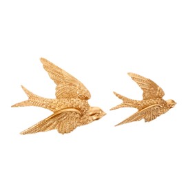 CORHAD 2Pcs Retro Swallow Hanging Decor Resin Wall Art for Home Decoration Bird Wall Adornment Vivid Smooth Design for Creating a Warm Atmosphere