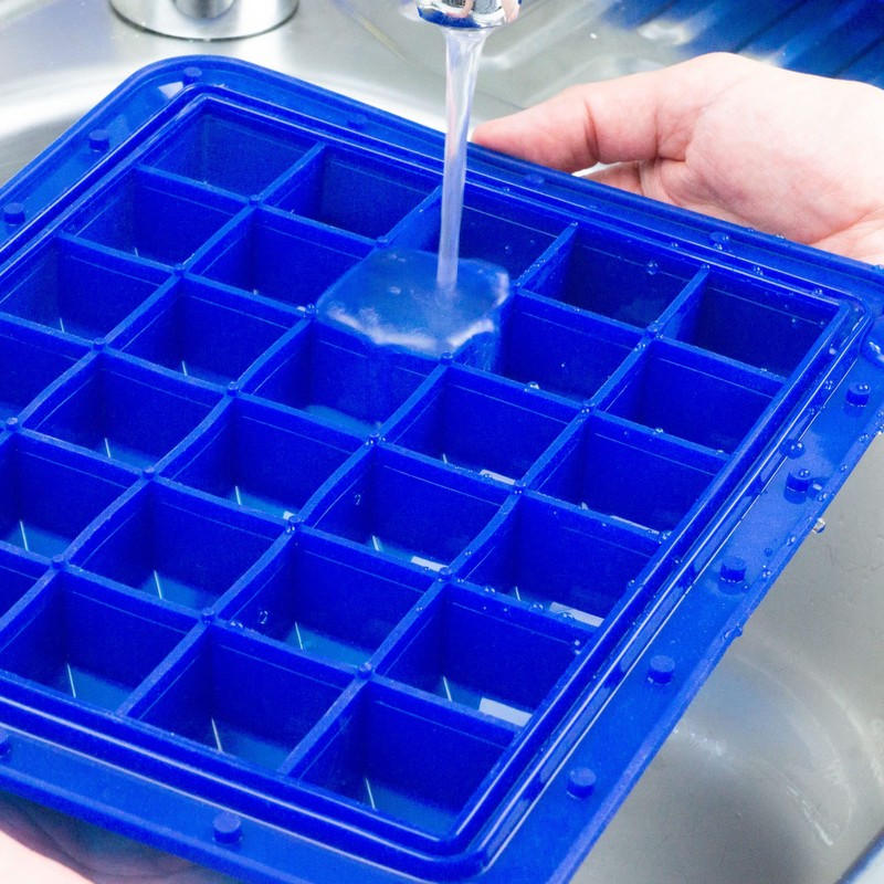 Lurch 240755 Ice Former Arctic Cube 3 cm Blue Ice
