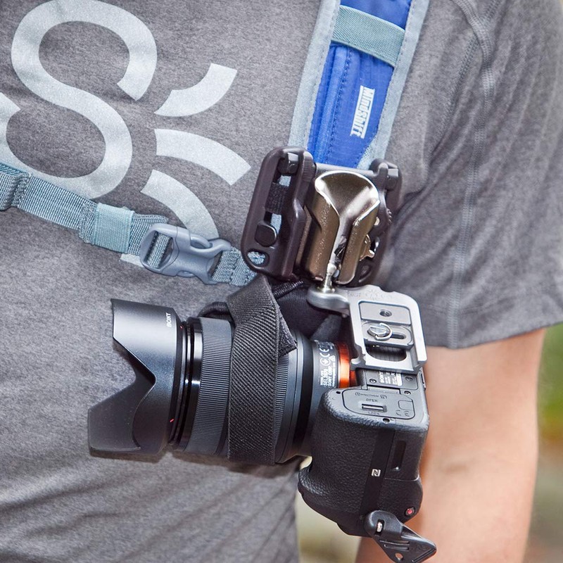 SPIDERCAMERAHOLSTER ミラーレス・軽量一眼レフ用カメラホルスター＆バッグ取付用アダプターセット　SPIDER LIGHT BACKPACKER